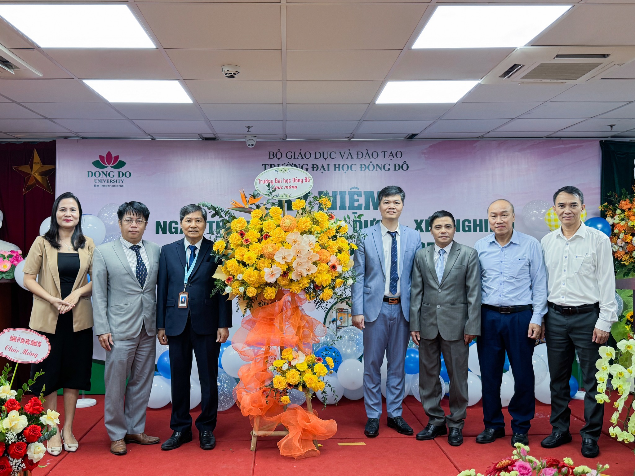 Khoa Dược - Xét nghiệm Long trọng tổ chức Lễ Kỷ niệm 4 năm ngày thành lập (01/11/2021 - 01/11/2025)