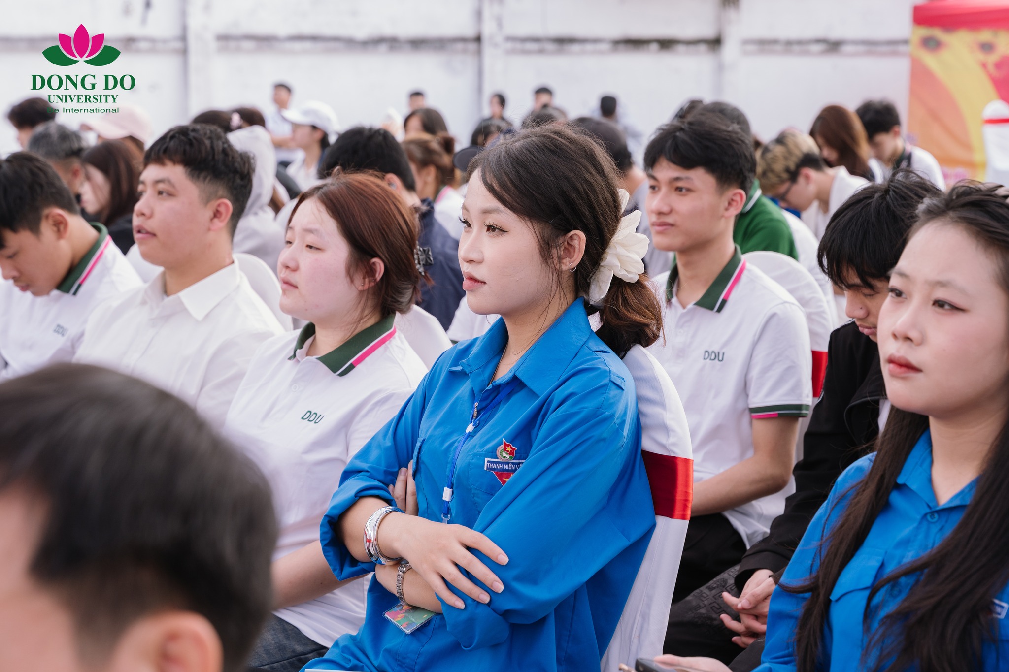 Khoảnh khắc xúc động khi sinh viên xem phóng sự – clip tri ân dành tặng thầy cô nhân ngày 20/11