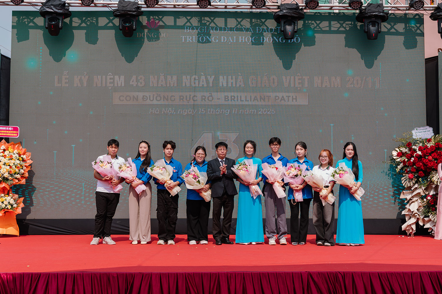 Sự ra mắt của 8 câu lạc bộ sinh viên mới đánh dấu bước phát triển mạnh mẽ của hệ sinh thái hoạt động ngoại khóa tại Trường Đại học Đông Đô