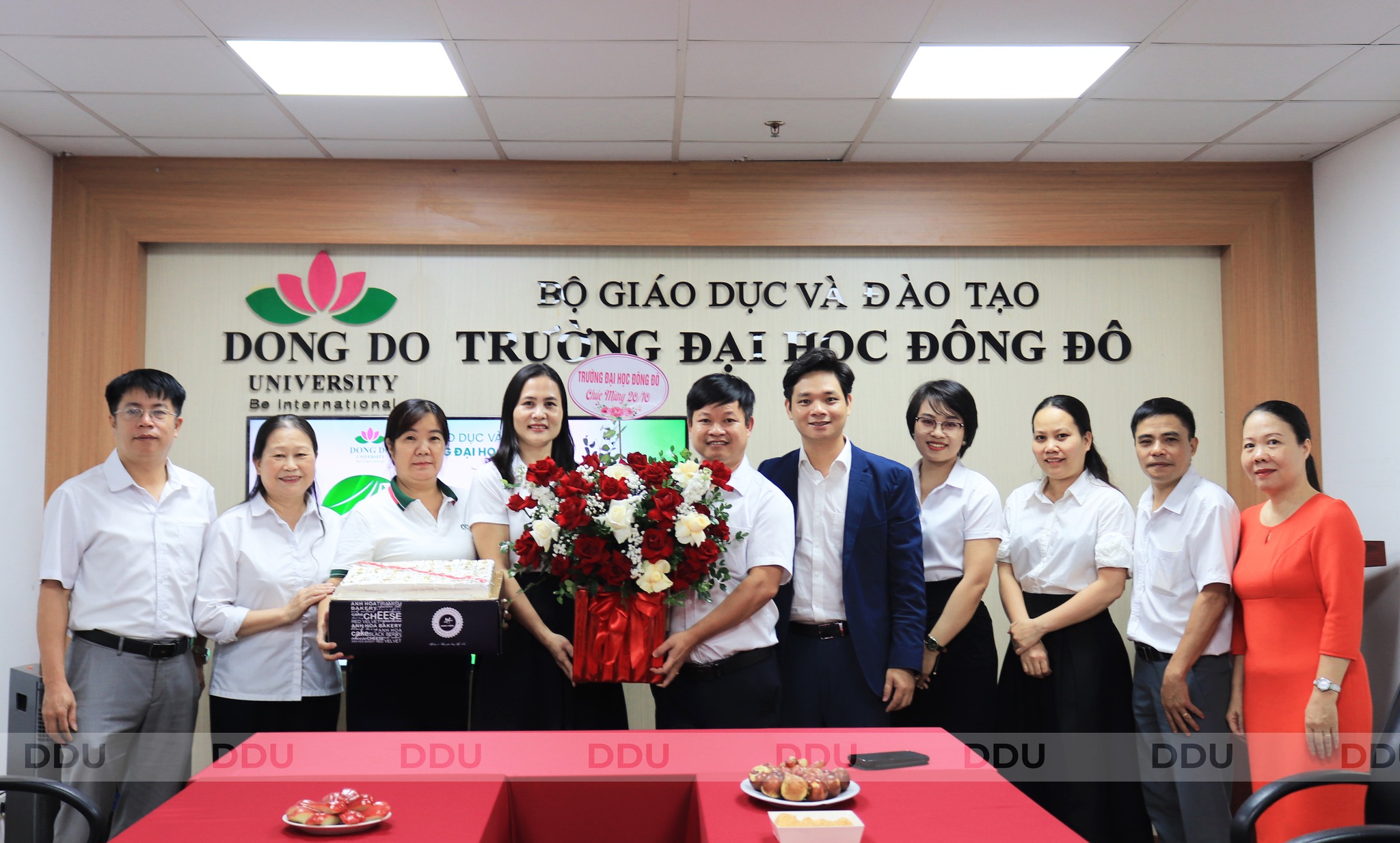 Kỷ niệm 95 năm ngày Phụ nữ Việt Nam (20/10/1930 - 20/10/2025) - Tôn vinh phái đẹp Việt và Tri ân những “Đóa hoa Đông Đô”