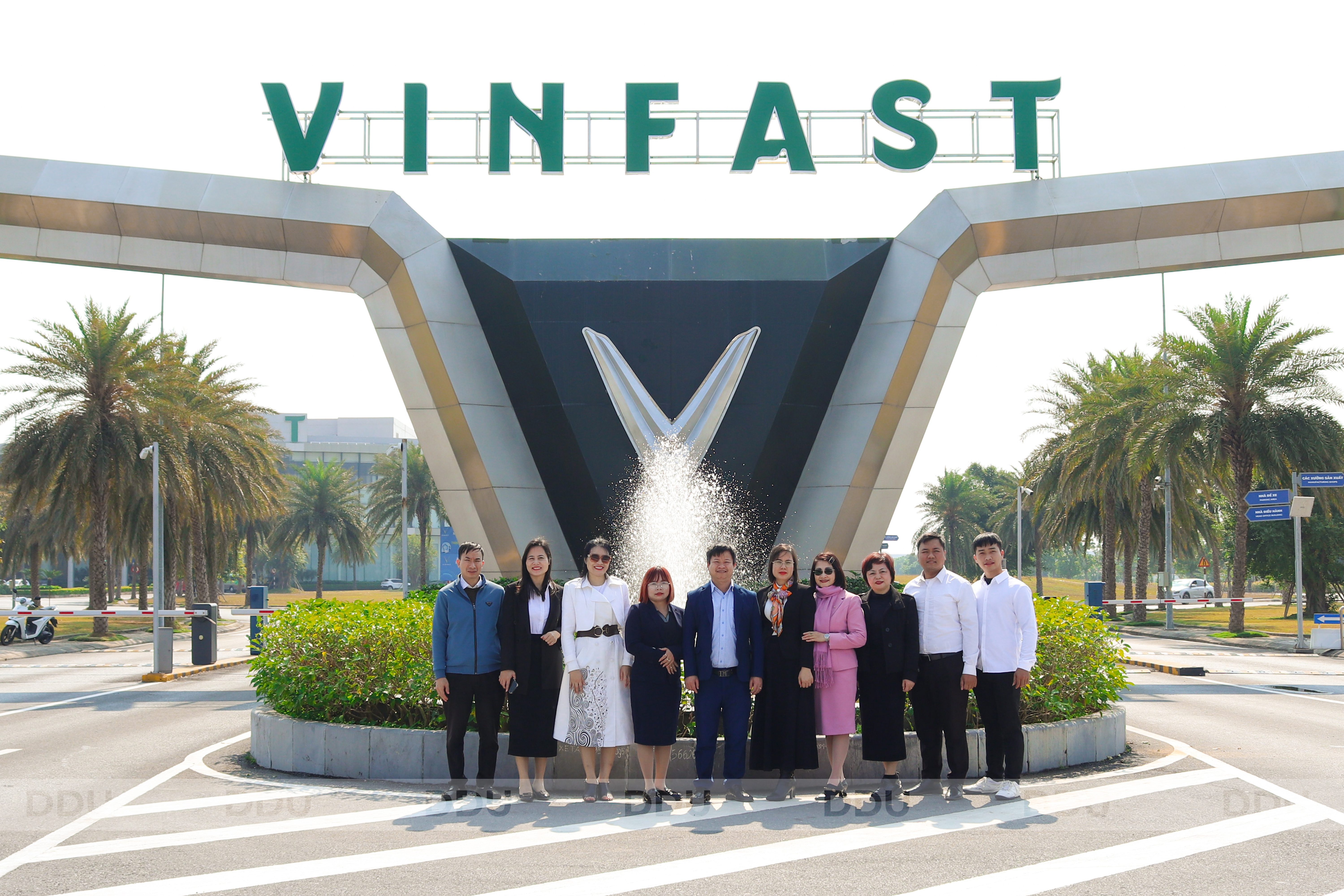 Trường Đại học Đông Đô thăm và làm việc tại Nhà máy VinFast: Nâng tầm hợp tác, mở rộng cơ hội việc làm cho sinh viên