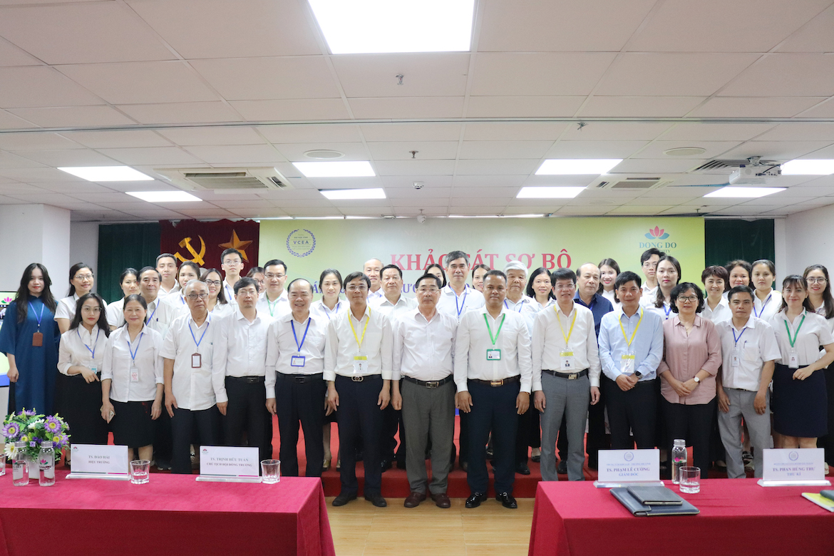 Đoàn chuyên gia đánh giá ngoài khảo sát sơ bộ đánh giá chất lượng giáo dục Trường Đại học Đông Đô