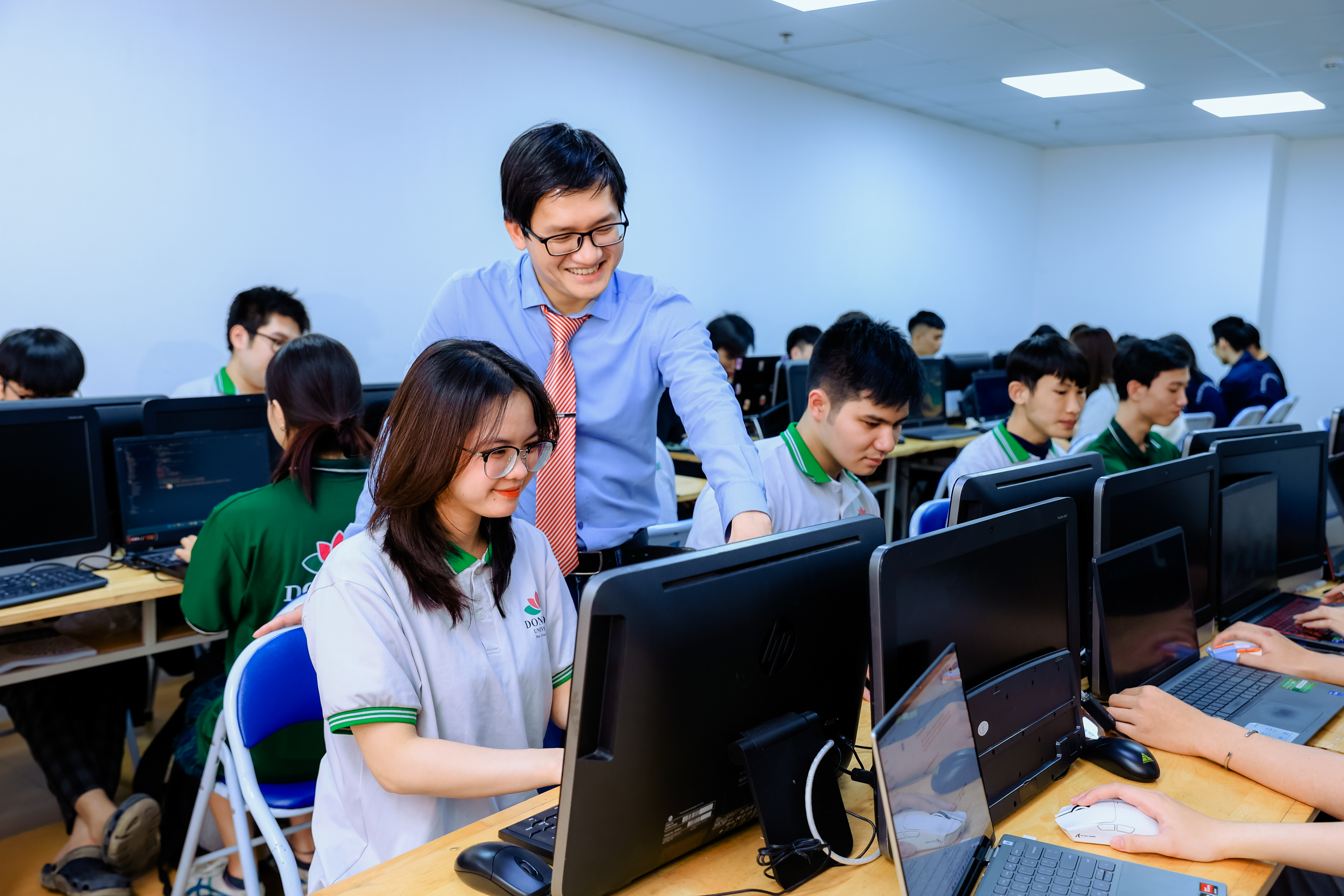 Khung chương trình đào tạo ngành Công nghệ thông tin