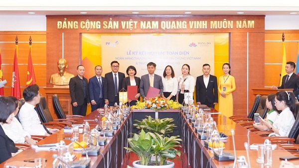 Trường ĐH Đông Đô và PVcomBank ký thoả thuận hợp tác toàn diện, hướng tới phát triển bền vững