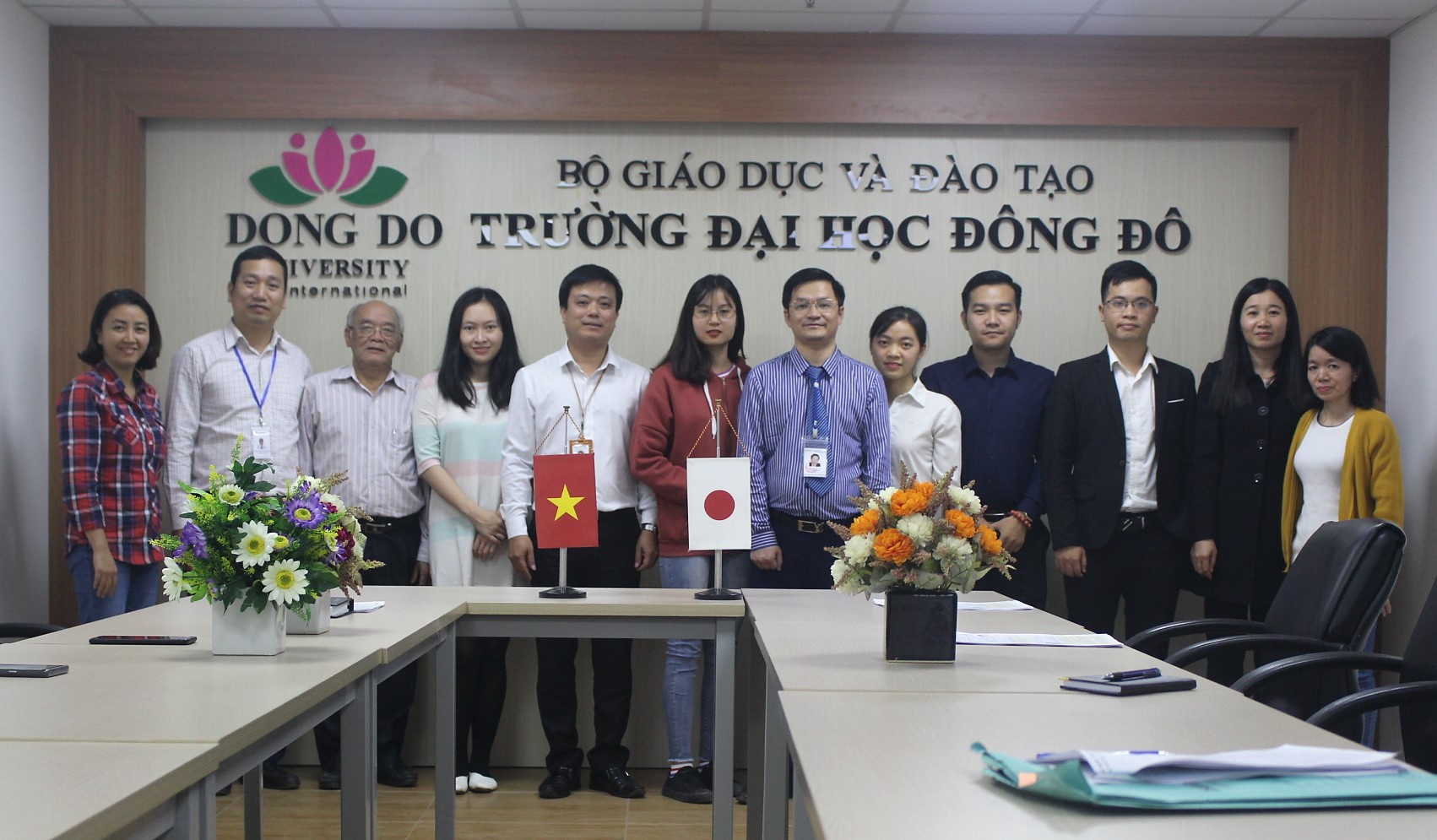 Trường Đại học Đông Đô trao tư cách lưu trú cho sinh viên thực tập tại Nhật Bản