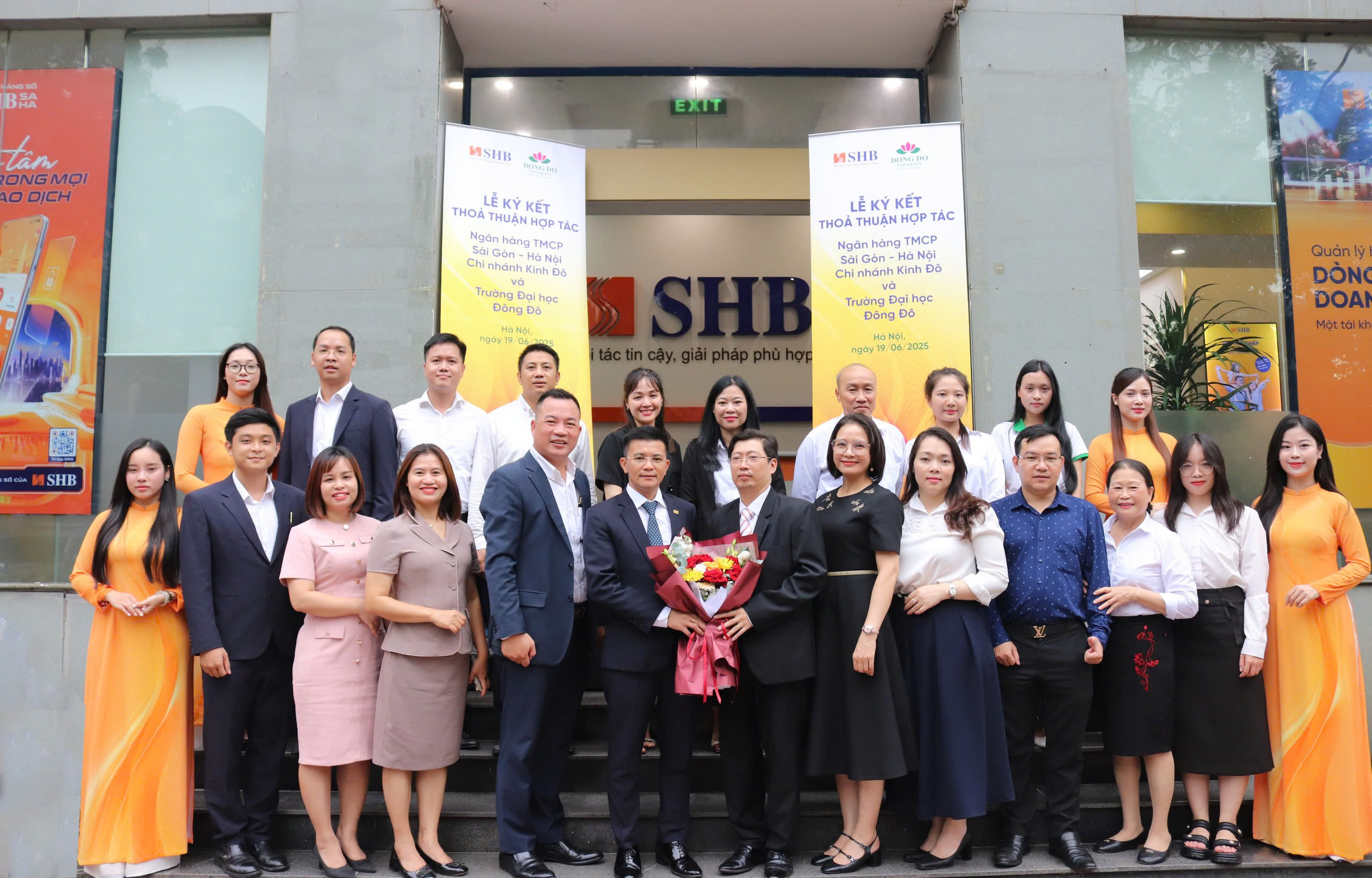 Trường Đại học Đông Đô và Ngân hàng SHB "Bắt tay" chiến lược: Gắn kết đào tạo đại học với doanh nghiệp
