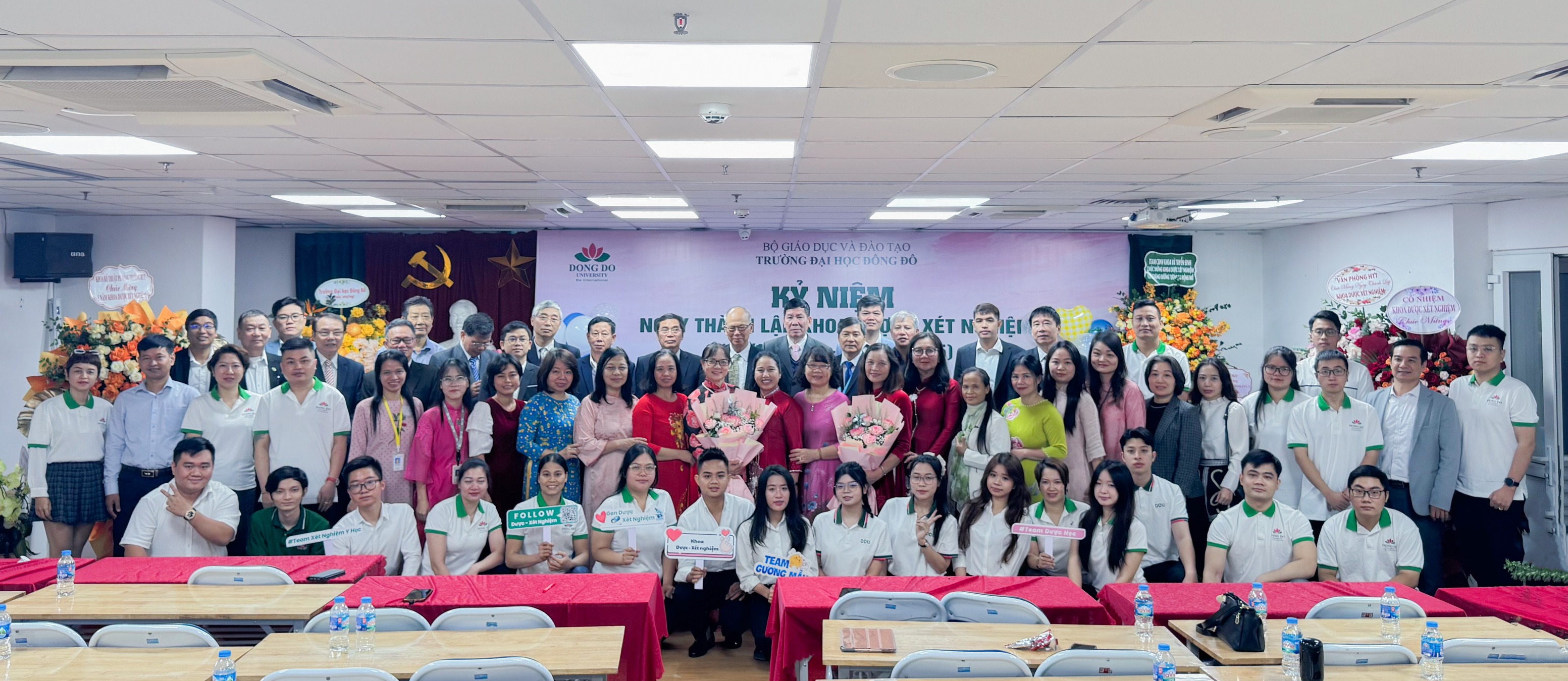 Khoa Dược - X&eacute;t nghiệm Long trọng tổ chức Lễ Kỷ niệm 4 năm ng&agrave;y th&agrave;nh lập (01/11/2021 - 01/11/2025)