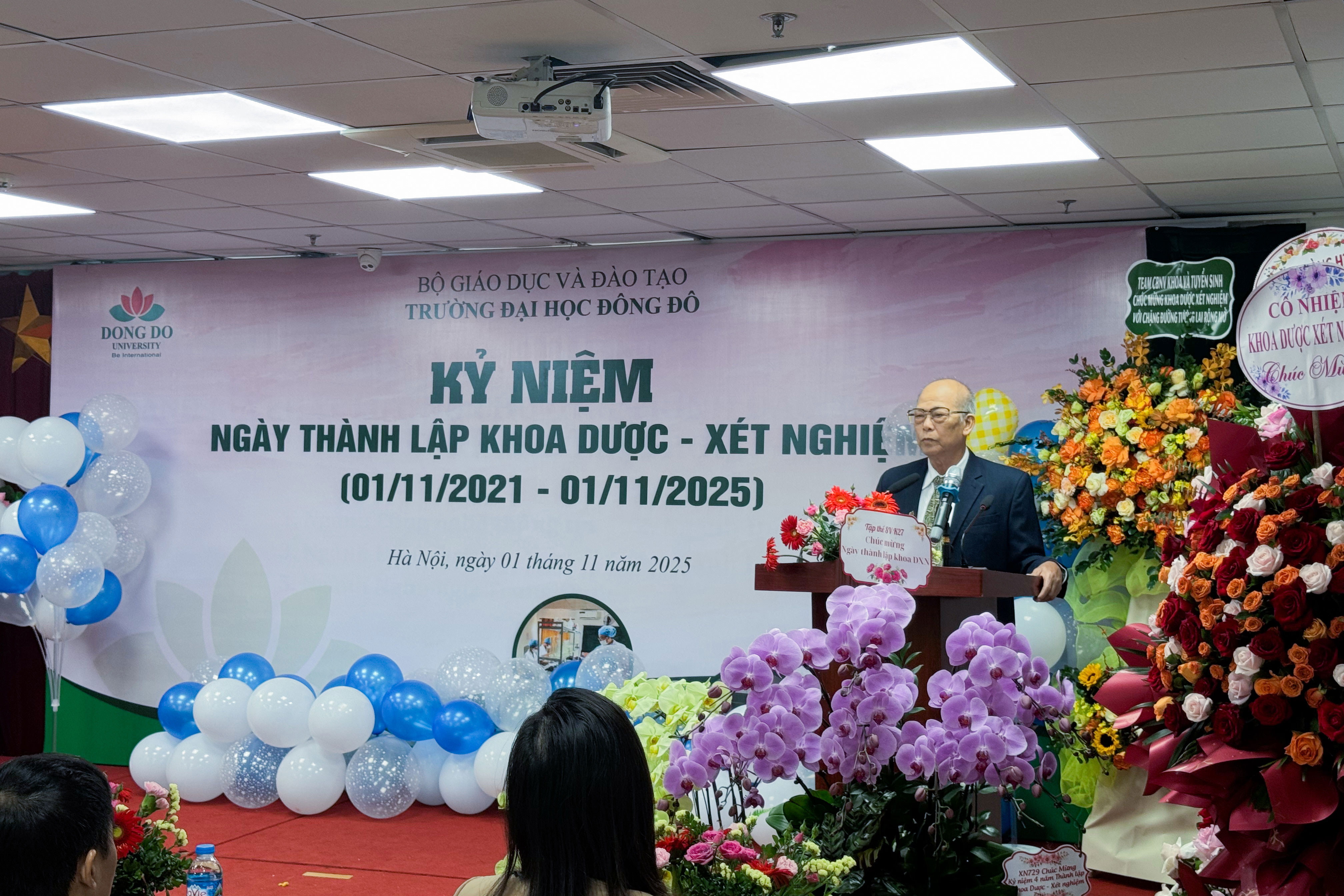 Thầy Nguyễn Minh Tuấn &ndash; Nguy&ecirc;n Trưởng Khoa Dược &ndash; X&eacute;t nghiệm, người đặt những vi&ecirc;n gạch đầu ti&ecirc;n cho sự ph&aacute;t triển của đơn vị c&oacute; đ&ocirc;i lời chia sẻ ch&acirc;n th&agrave;nh