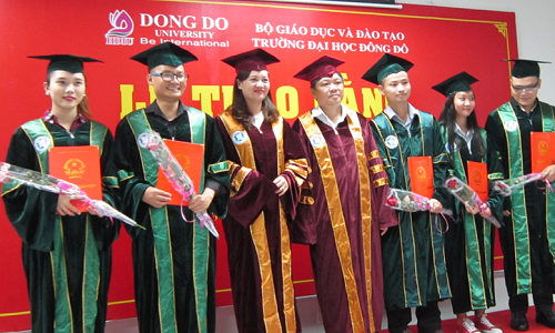 chang-duong-dang-tu-hao-cua-nganh-quan-tri-kinh-doanh-truong-dai-hoc-dong-do-ha-noi