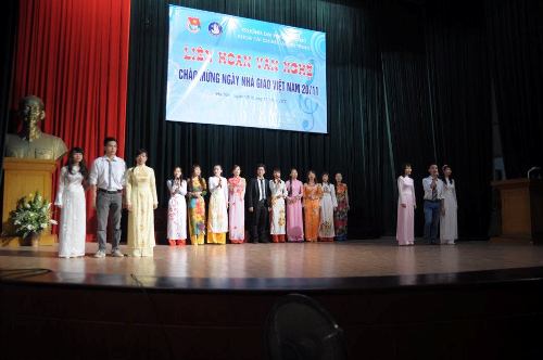 mot-so-hoat-dong-cua-khoa