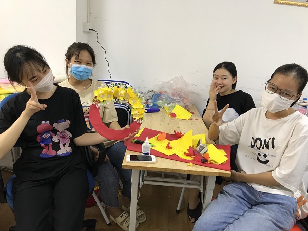 ddu-fashion-designer-thoi-trang-tai-che-duoi-ban-tay-cua-sinh-vien-ddu