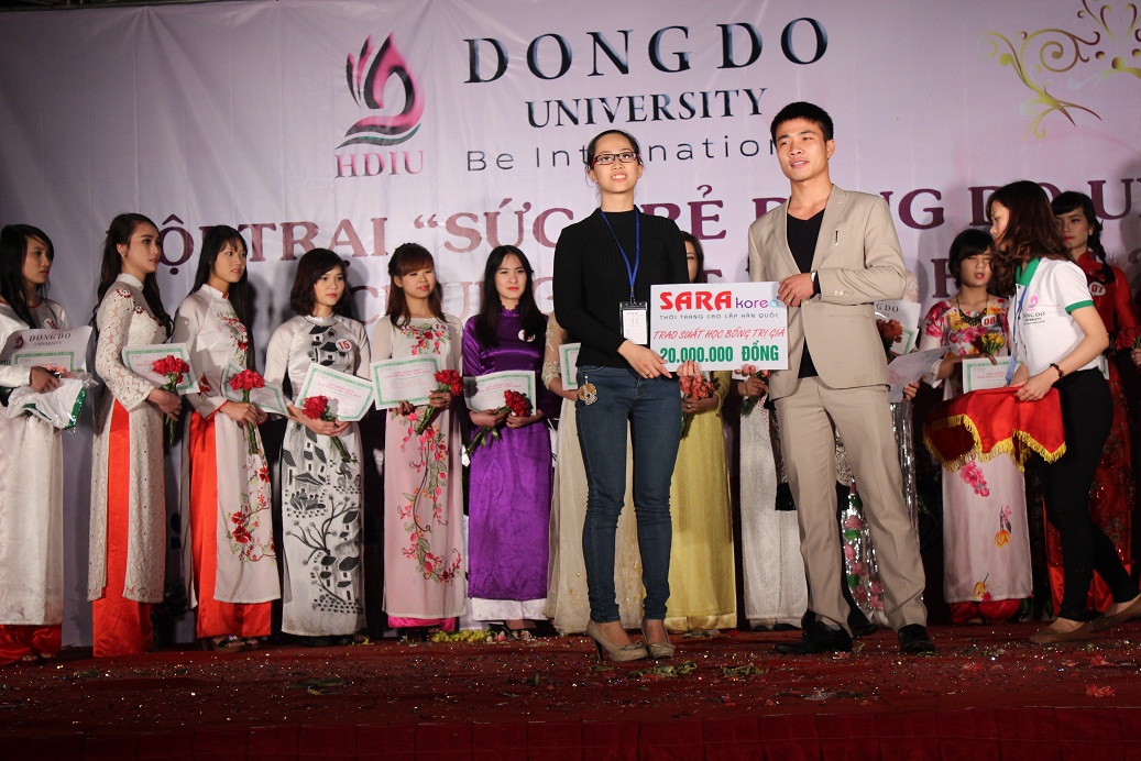hang-thoi-trang-sara-korea-tang-20-suat-hoc-bong-dem-chung-ket-miss-hdiu-2014