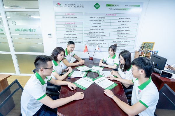 huong-dan-sinh-vien-trung-tuyen-nhap-hoc-truc-tuyen