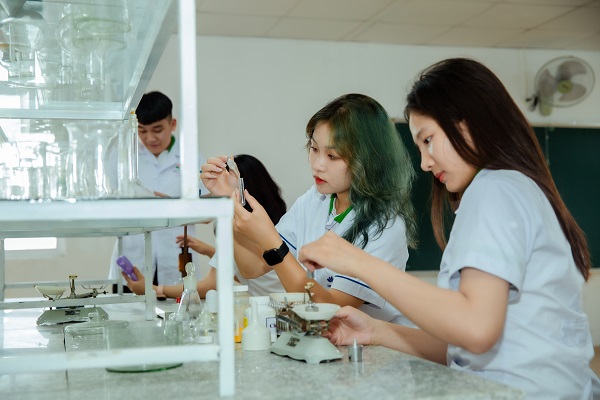 nganh-y-te-doi-mat-voi-tinh-trang-thieu-hut-dieu-duong-nghiem-trong