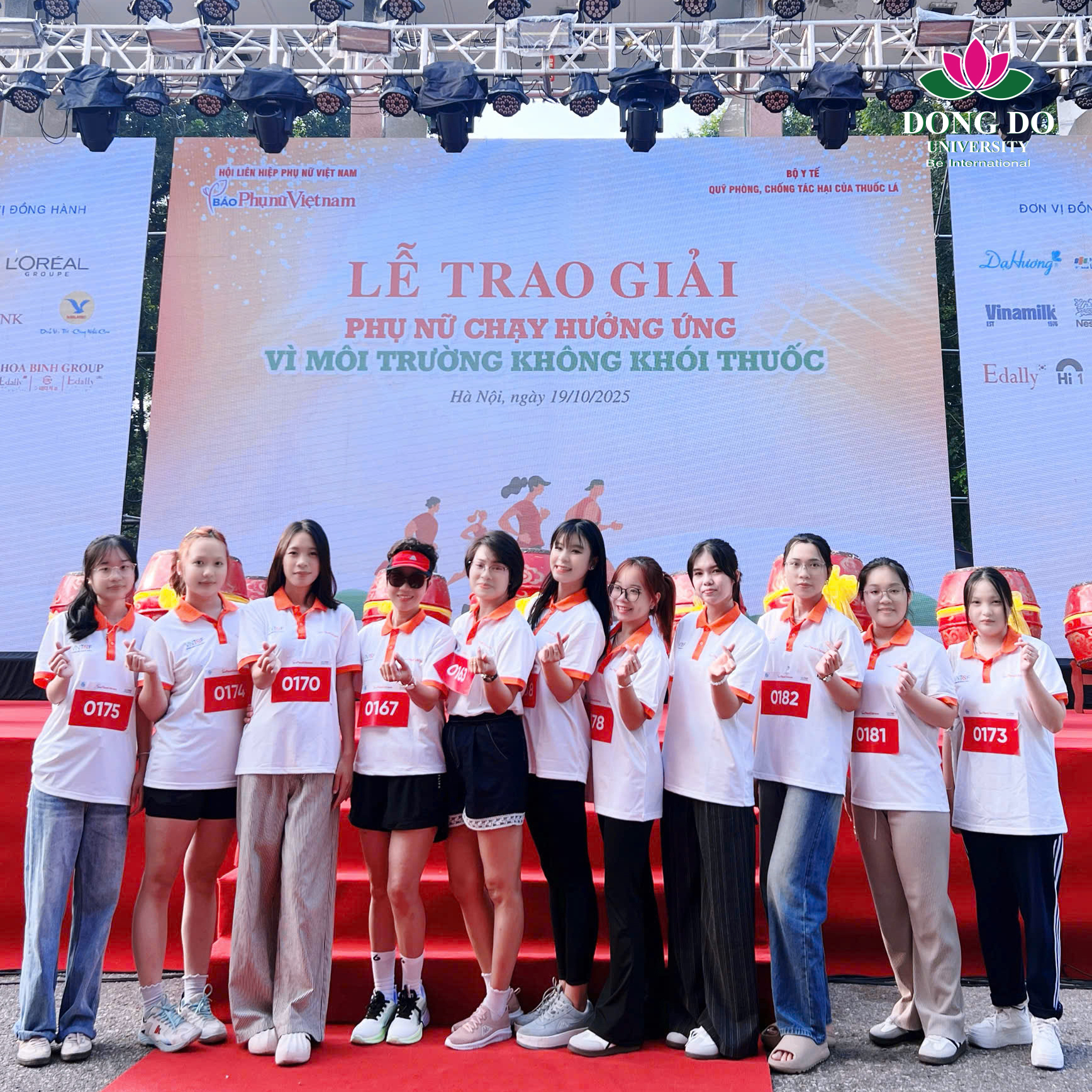 phai-nu-dong-do-chay-vi-moi-truong-khong-khoi-thuoc-lan-toa-thong-diep-song-xanh