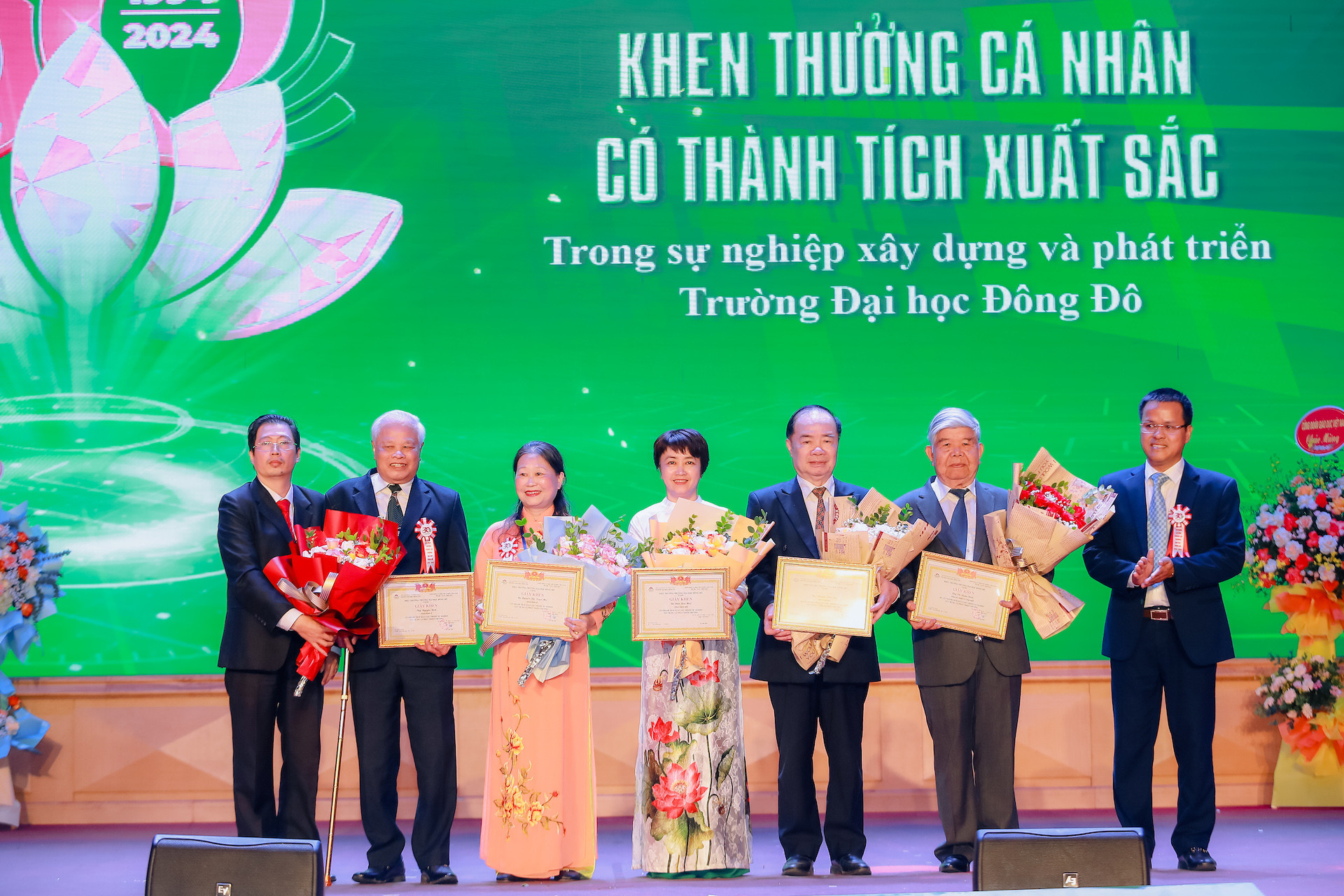 tap-chi-dien-dan-doanh-nghiep-ba-thap-ky-truong-thanh-va-phat-trien-cua-truong-dai-hoc-dong-do