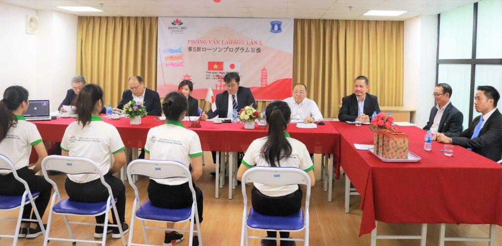 thong-bao-tuyen-sv-thuc-tap-tai-cua-hang-tien-ich-cua-tap-doan-lawson-nhat-ban-dot-7