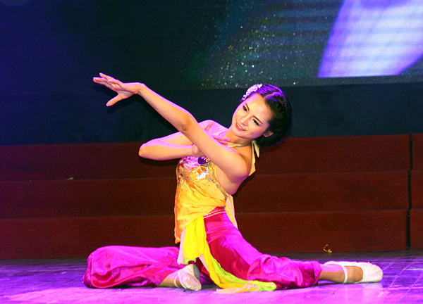 thong-bao-ve-viec-chuan-bi-van-nghe-phuc-vu-khai-giang-nam-hoc-2017-2018