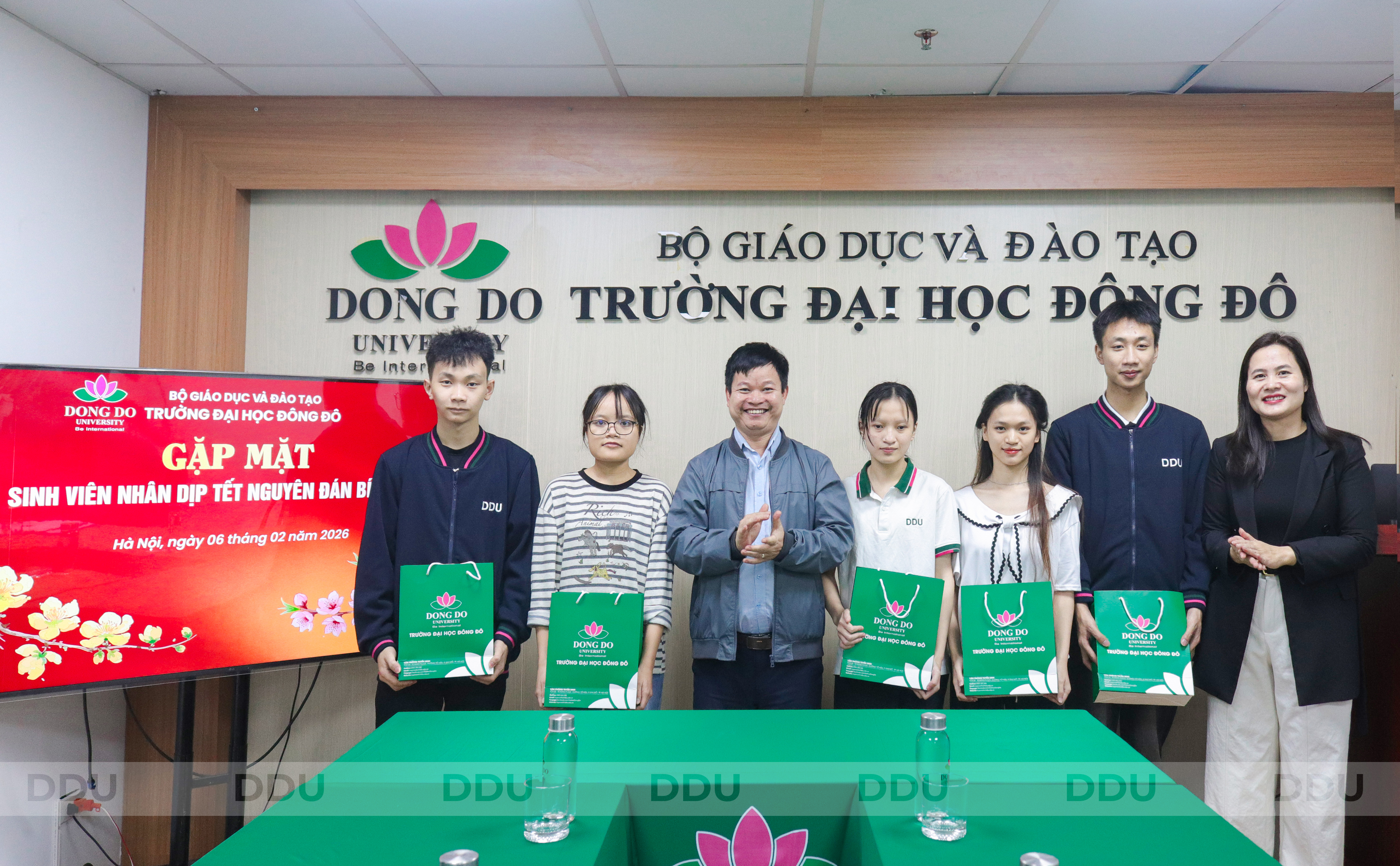 truong-dai-hoc-dong-do-gap-mat-sinh-vien-nhan-dip-tet-nguyen-dan-binh-ngo-nam-2026