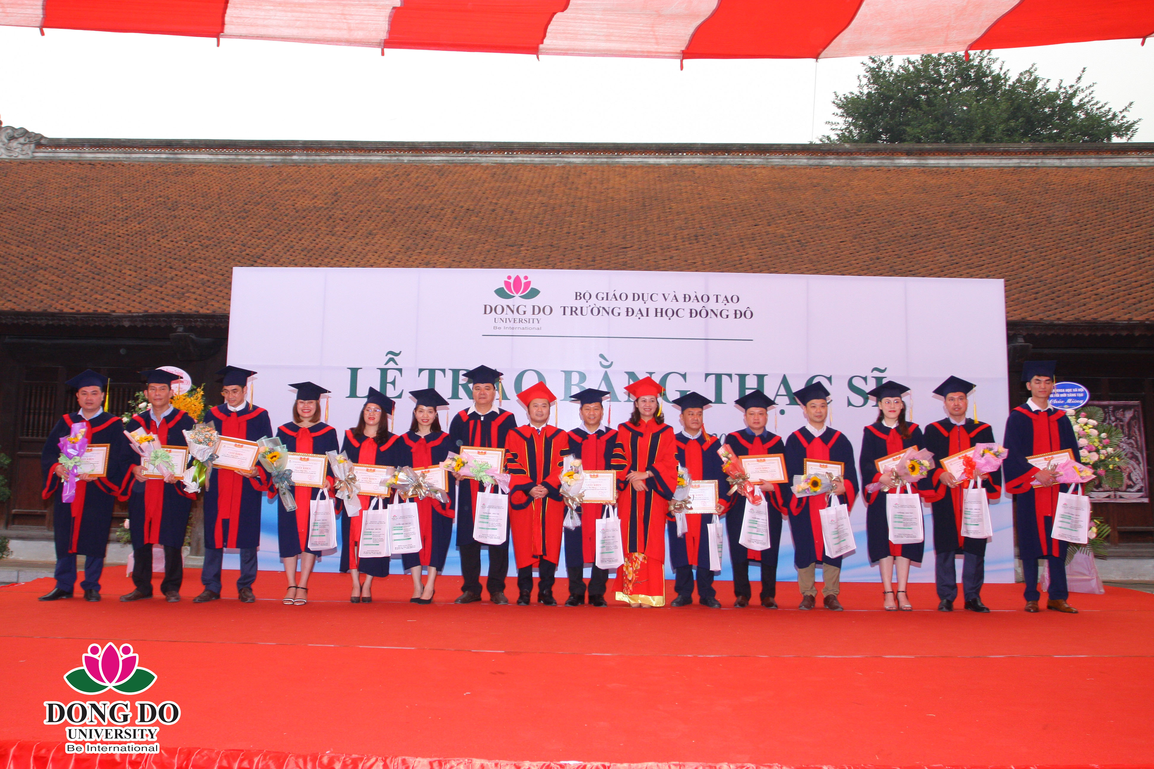 truong-dai-hoc-dong-do-trao-bang-tot-nghiep-cao-hoc-dot-i-2019-cho-cac-tan-thac-si