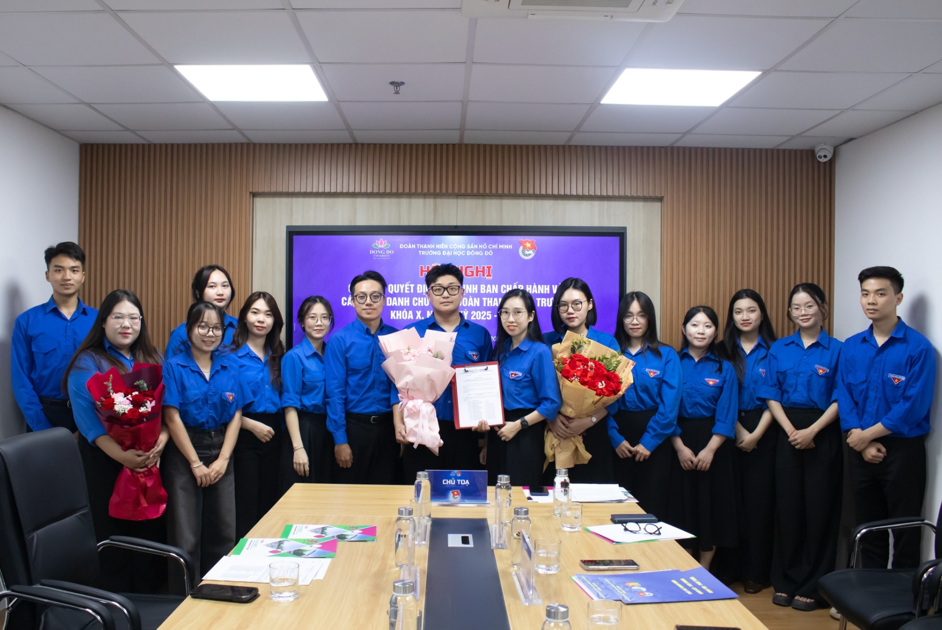 Hội nghị công bố Quyết định chỉ định Ban Chấp hành và các chức danh chủ chốt Đoàn Thanh niên Trường Đại học Đông Đô khóa X, nhiệm kỳ 2025-2027 