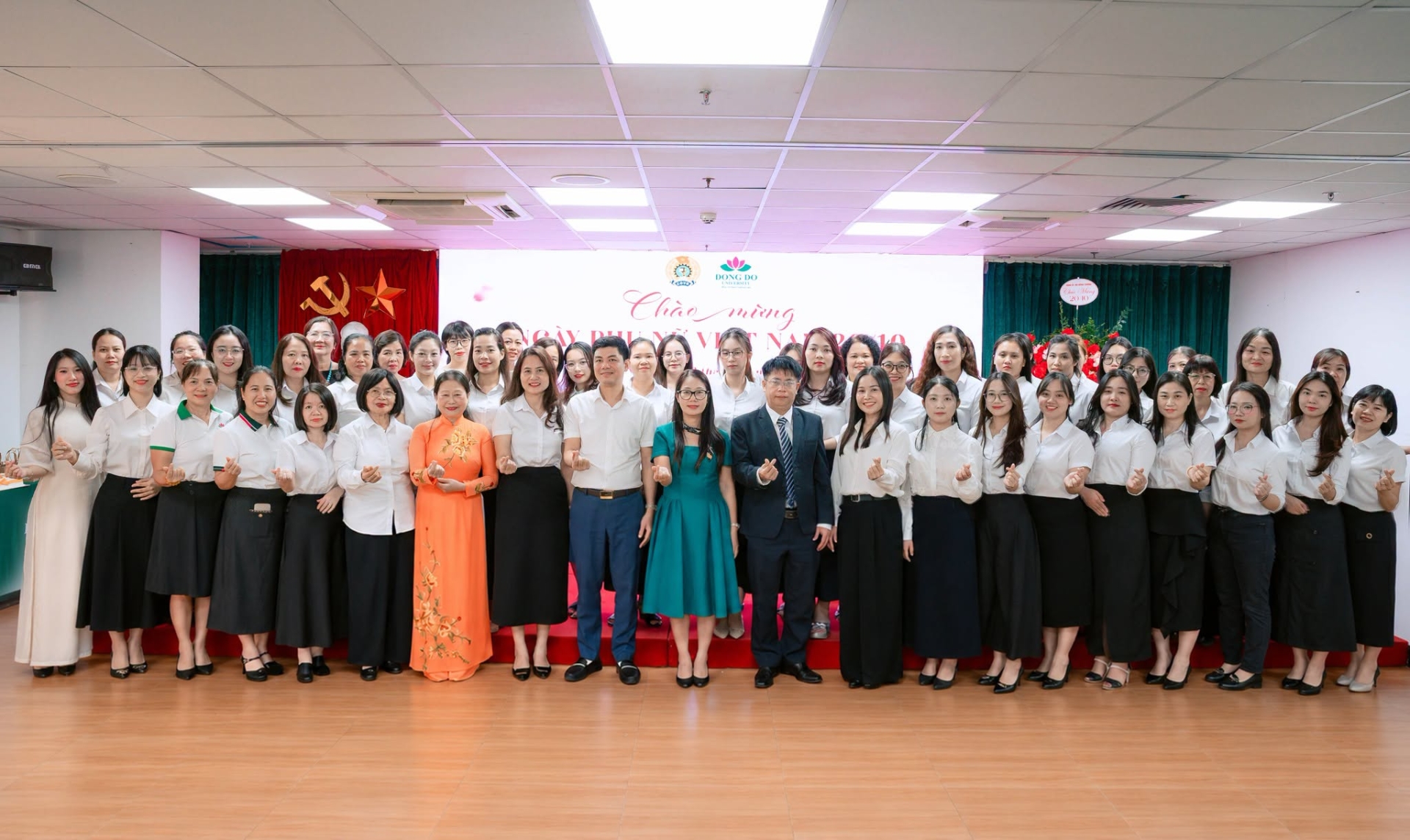 truong-dai-hoc-dong-do-to-chuc-chuong-trinh-gap-mat-ngay-phu-nu-viet-nam-20-10