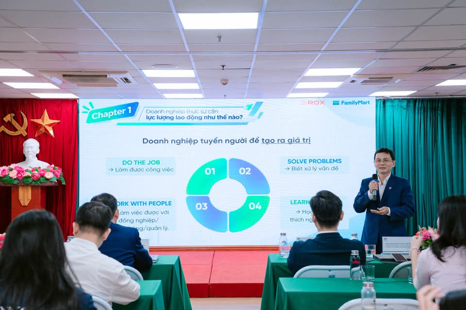 Hội nghị Gặp gỡ sinh viên đầu năm học 2026–2027